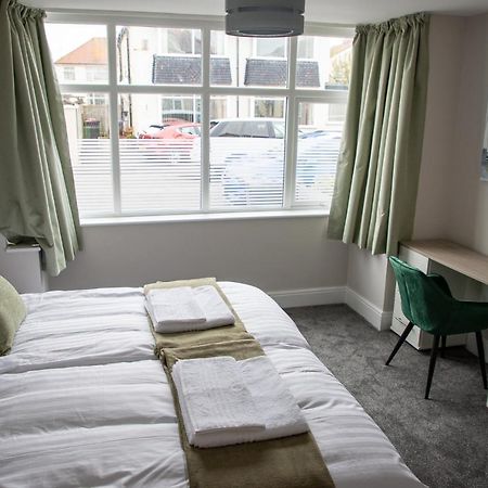 Wave Stays - Ground Floor Apartment - Outside Seating Area Cleveleys Zewnętrze zdjęcie